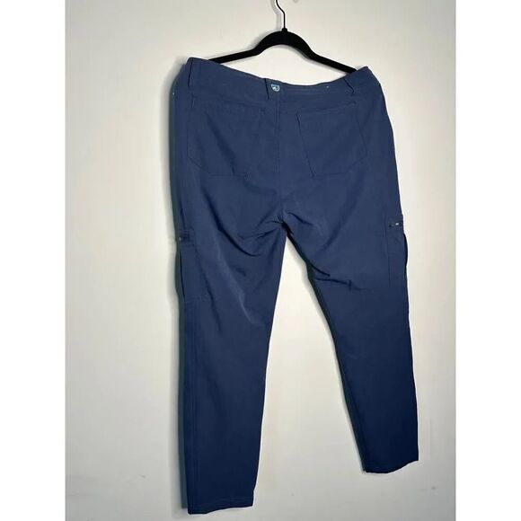 Kuhl Women cargo pants - Picture 2 of 3